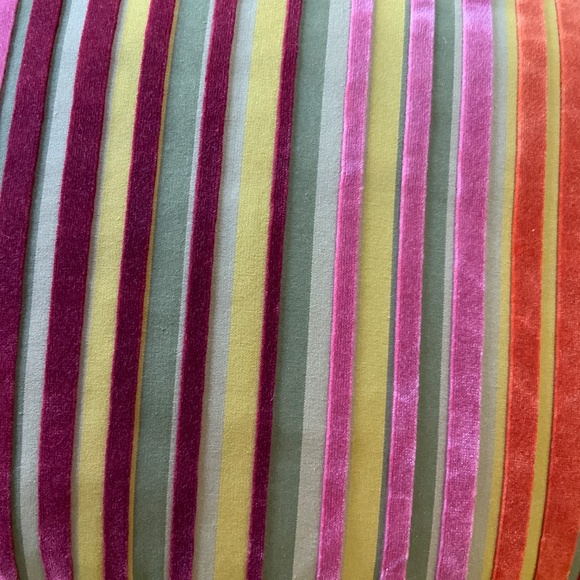 BEAUTIFUL RARE Vintage MacKenzie Childs Round Velvet Pillow with Bow Ribbon Ties - Picture 9 of 12